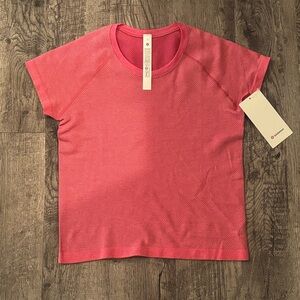 Lululemon Swiftly Tech Texture Short Sleeve - Red/Pink - Size 10 - New with Tags